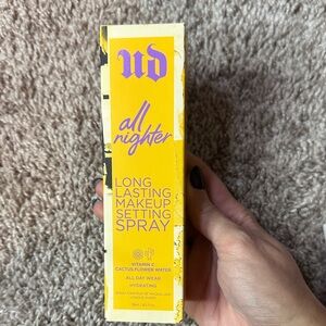 Urban Decay All Nighter Setting Spray - Vibrant Yellow Packaging